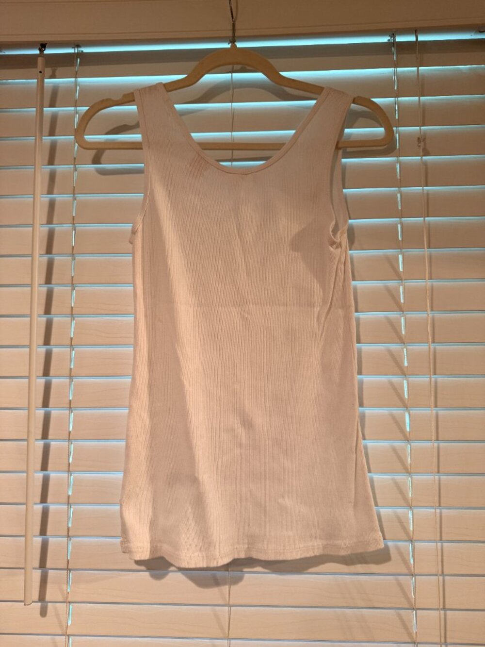 Levi's White Ribbed Tank Top - Picture 2 of 2